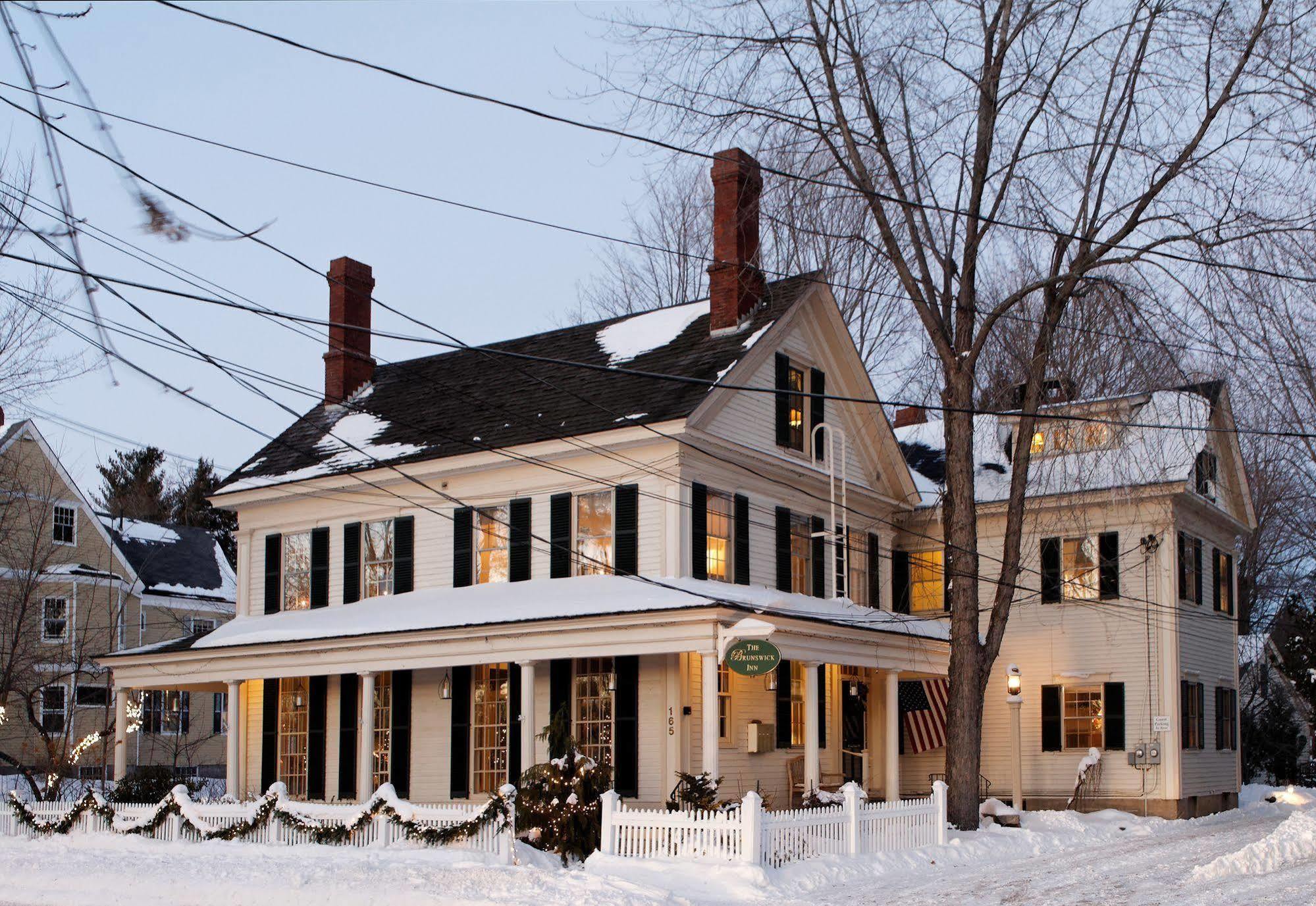 Onesixtyfive, The Inn On Park Row Брънсуик Екстериор снимка